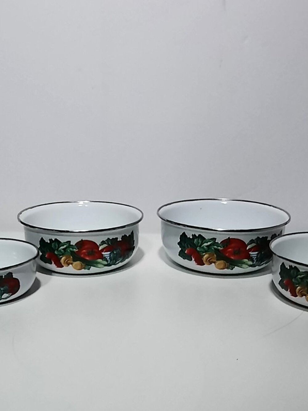 Vintage Enamelware Nesting Bowls Set 4 Vegetable Pattern Metal Rim Mixing